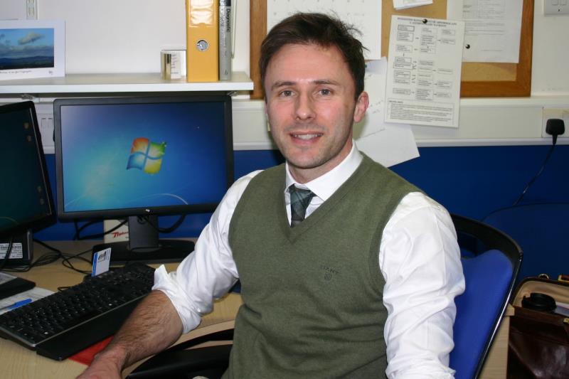 Dr Stuart Ralph